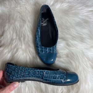 Kokua Blue Cap Toe Ballet Flats Sz 37/7